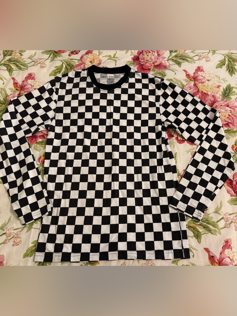 Hot Topic Black & White Checkerboard Long Sleeve Tee, Men’s  Small